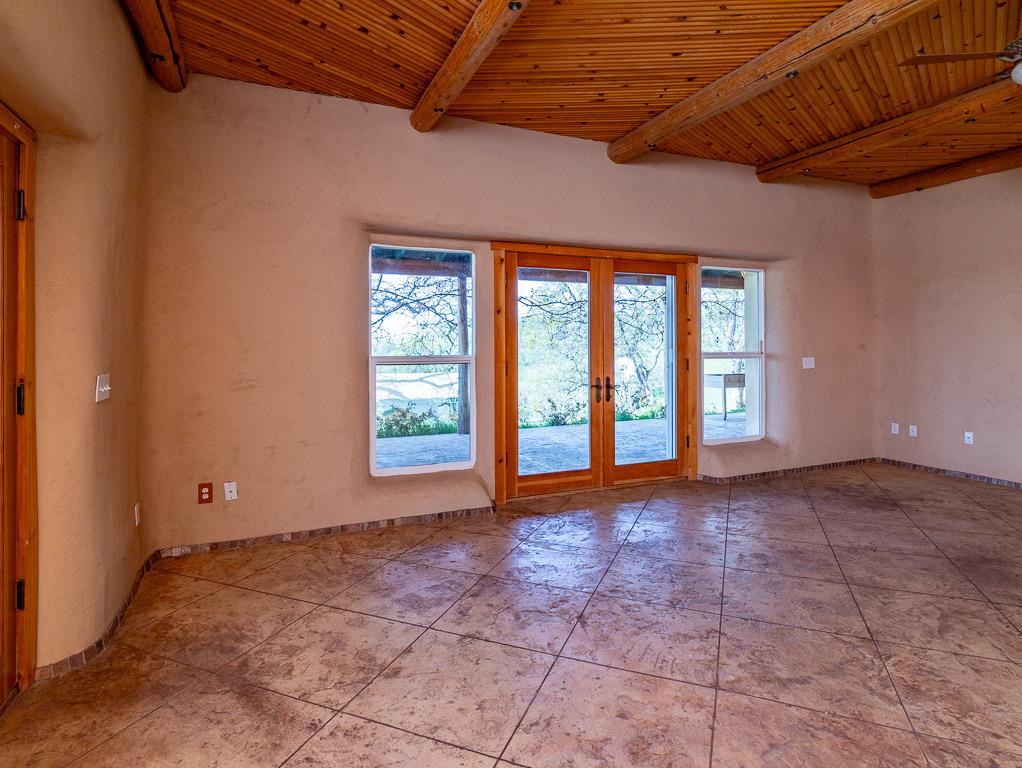 9883 Hernandez Drive