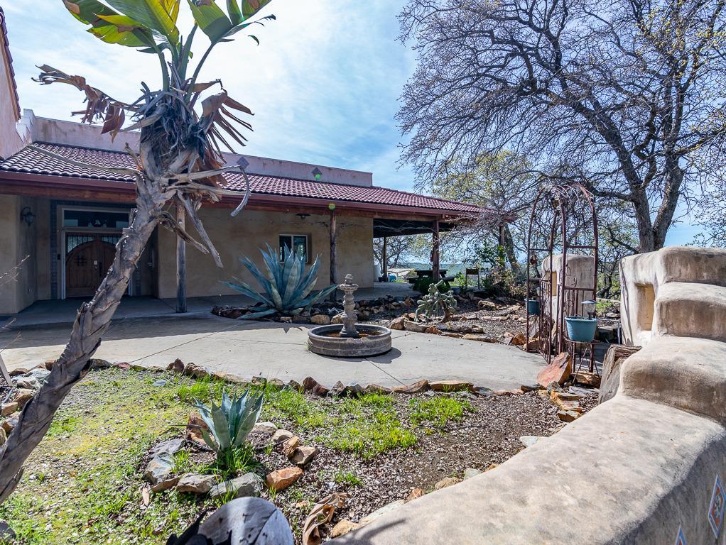 9883 Hernandez Drive