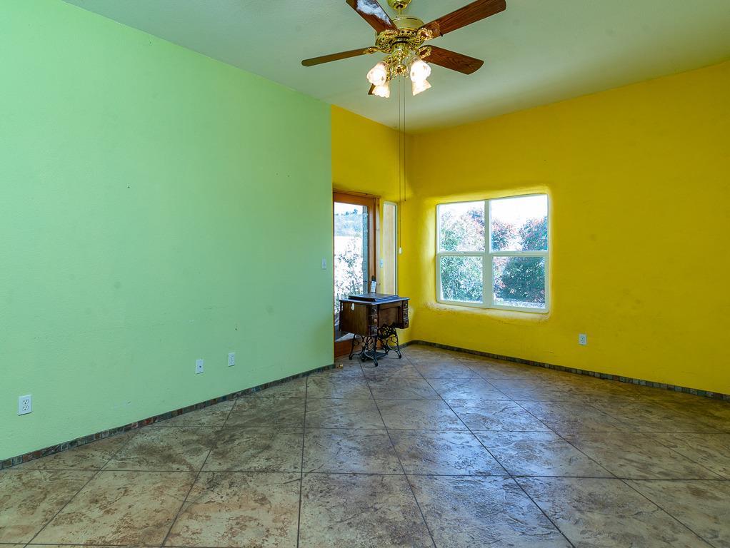 9883 Hernandez Drive