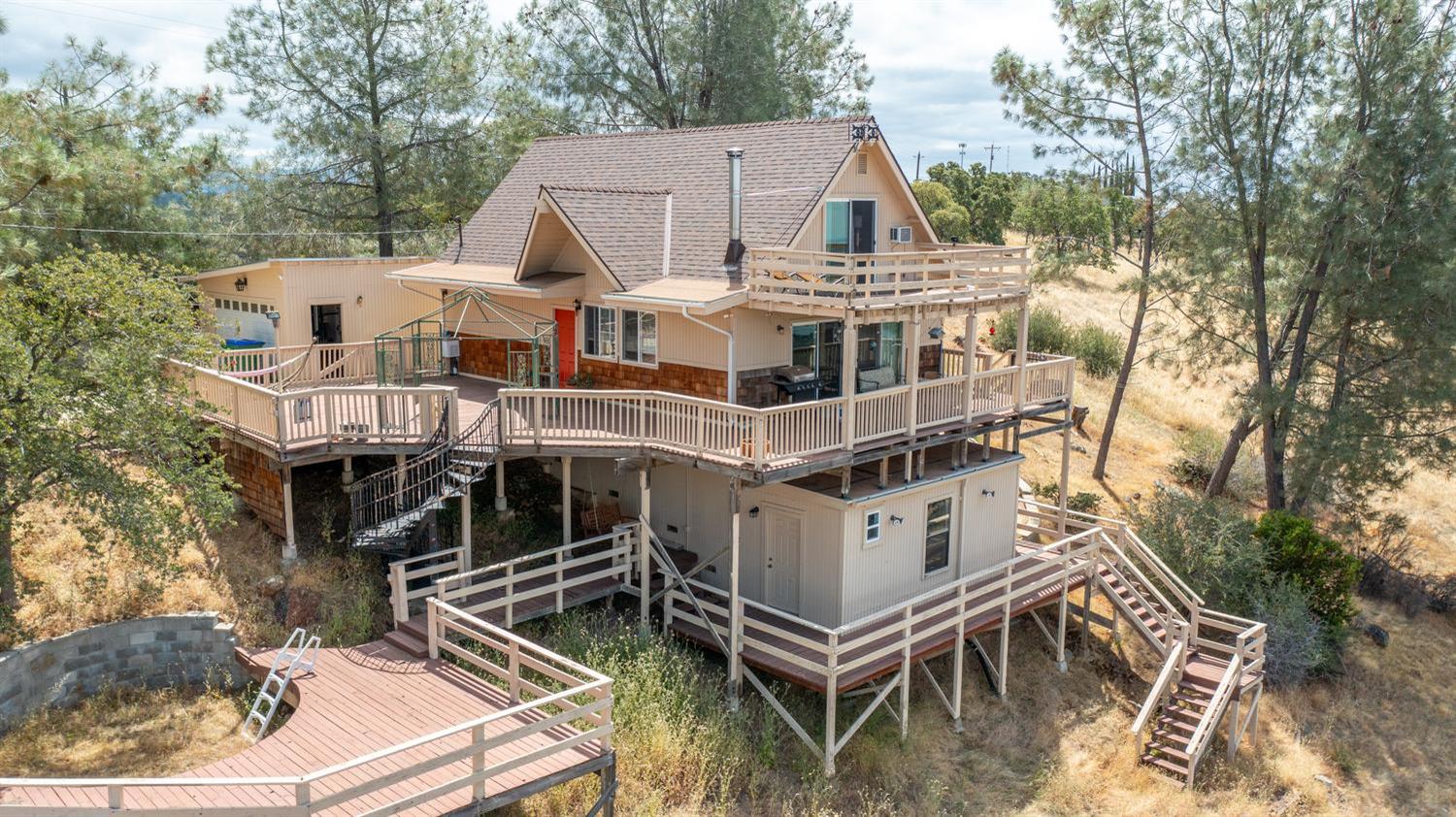 5874 Arbolada Drive