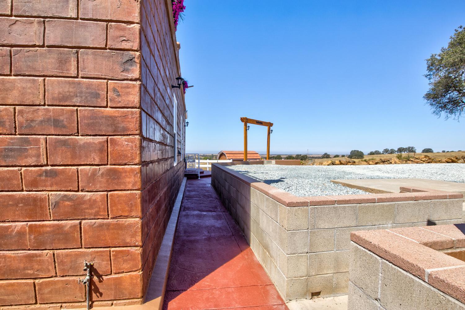 4411 La Grange Road