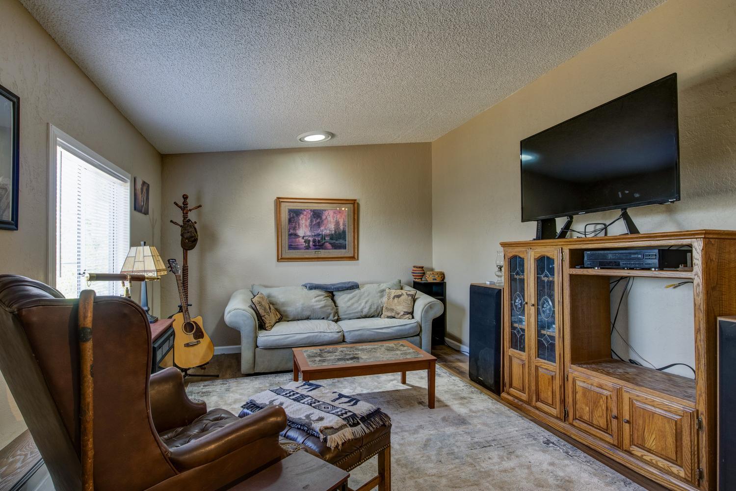 3343 Jasmin Court
