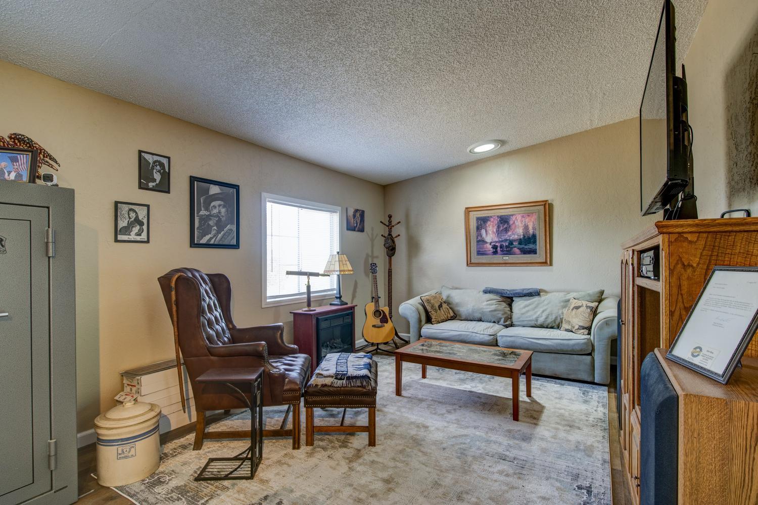 3343 Jasmin Court