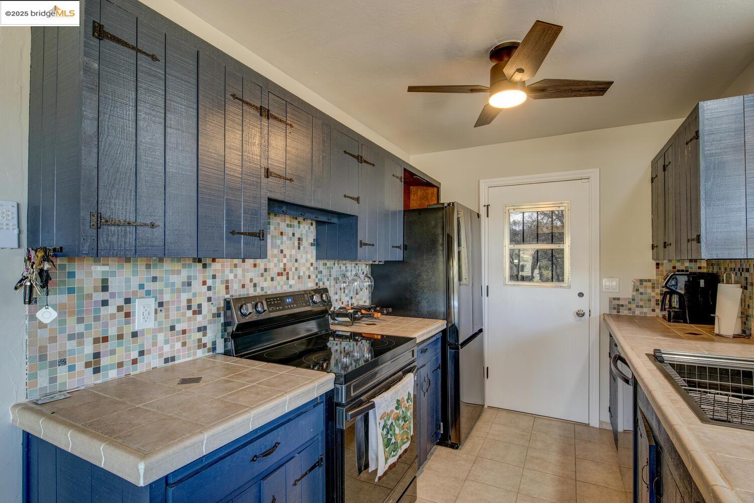 6010 Frio Court