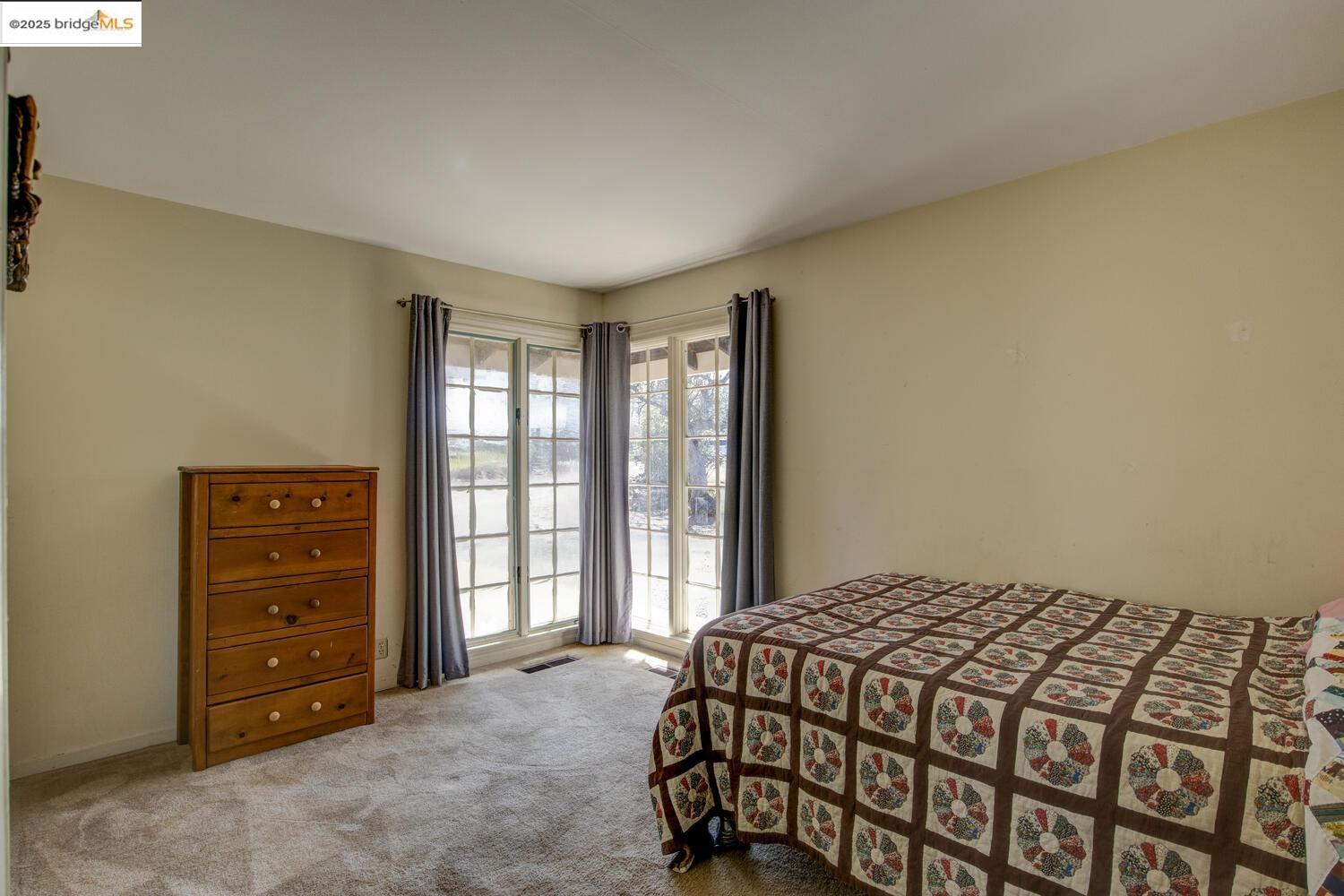 6010 Frio Court