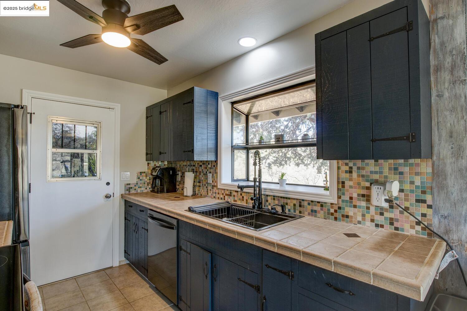 6010 Frio Court