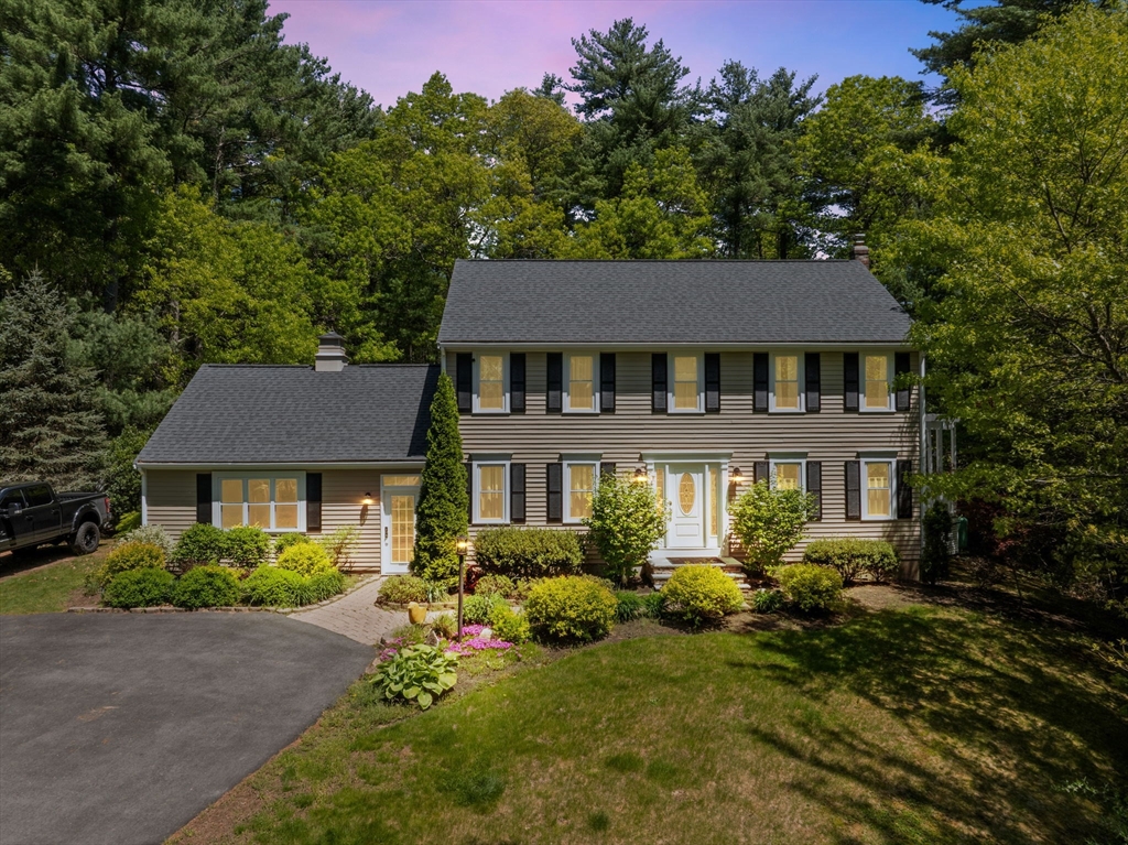 25 Dominique Dr