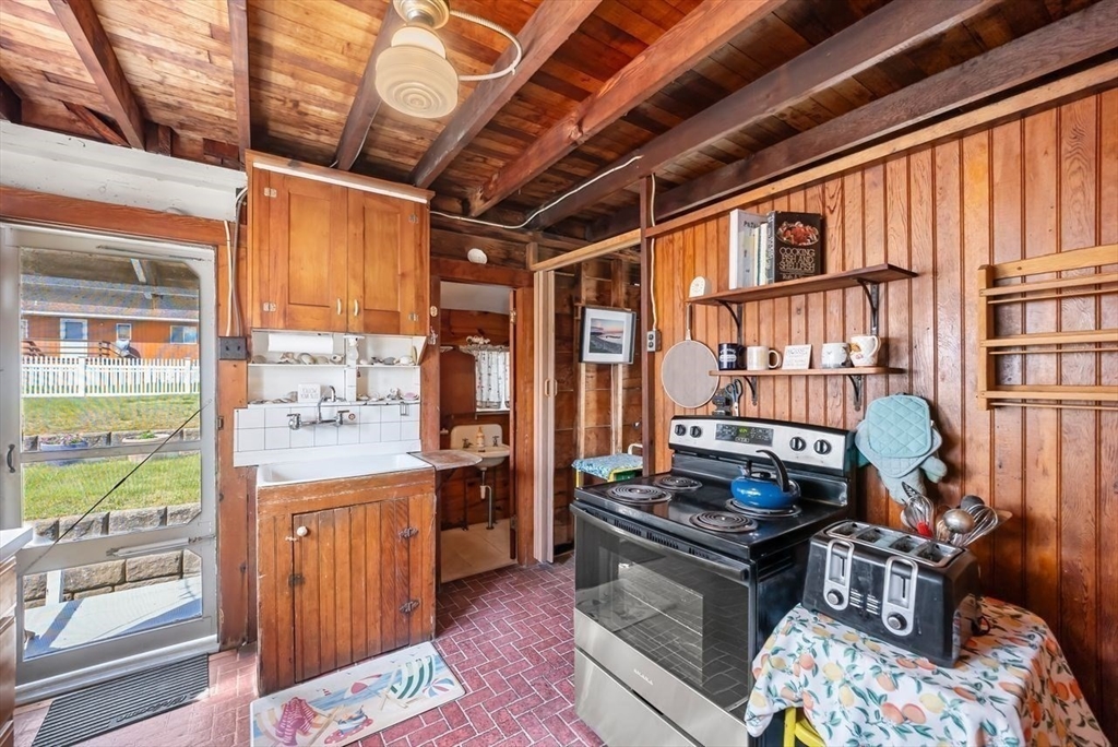 5 Spurr Road