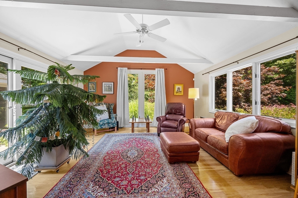 149 Sheaffer Rd