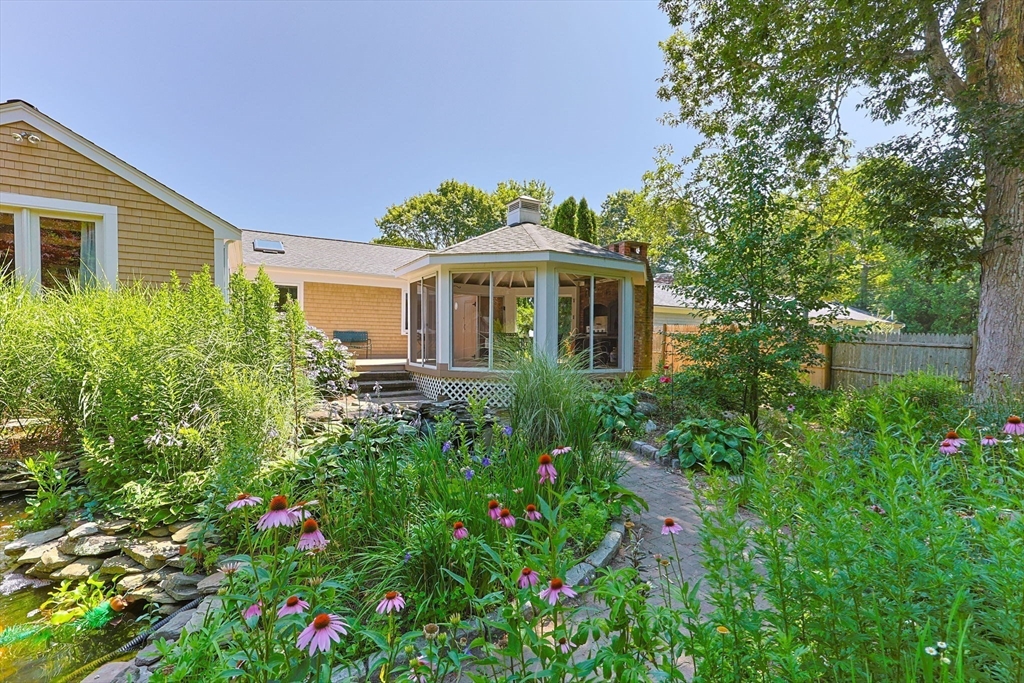 149 Sheaffer Rd