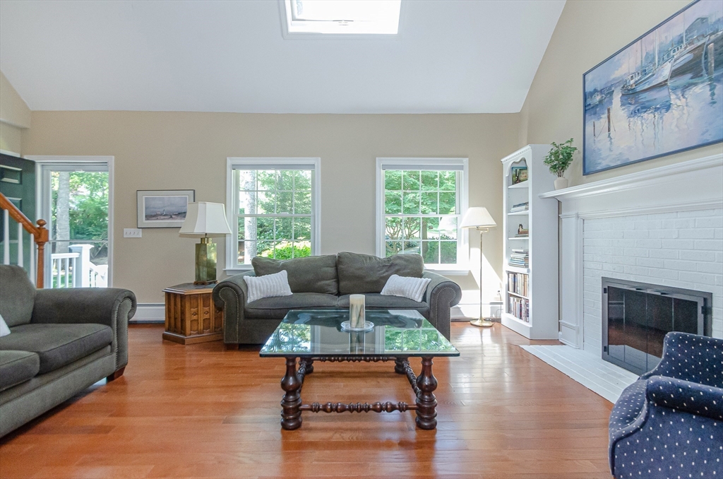 35 Meadow Haven Dr