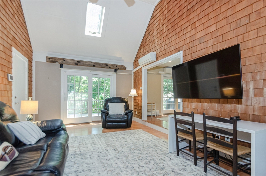 35 Meadow Haven Dr