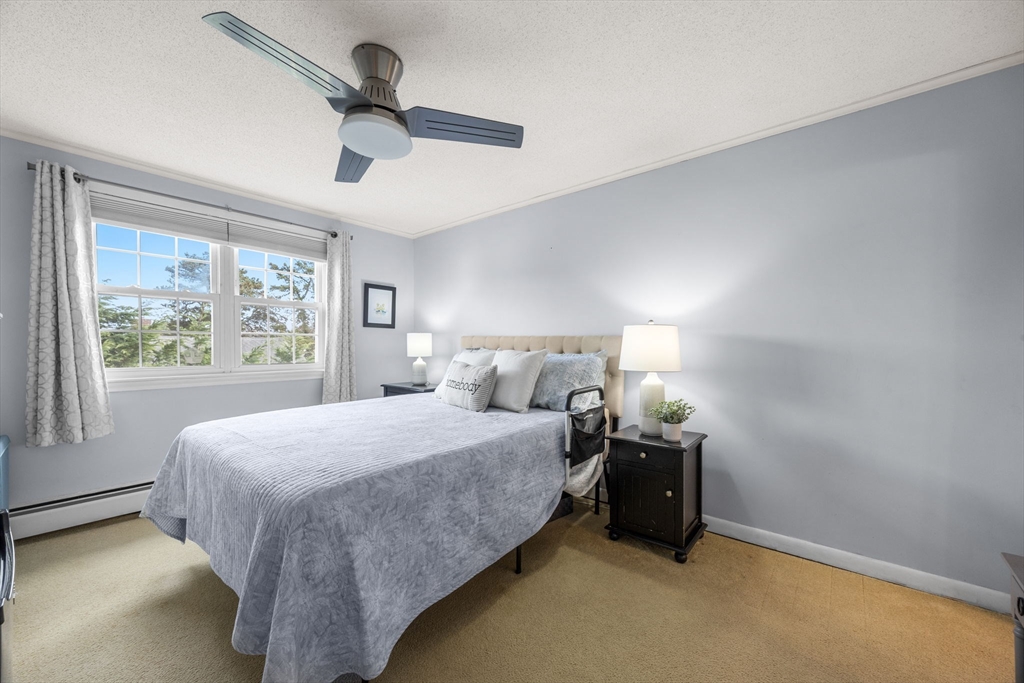 10 Candlewood Ln # 1 Unit: 2-1