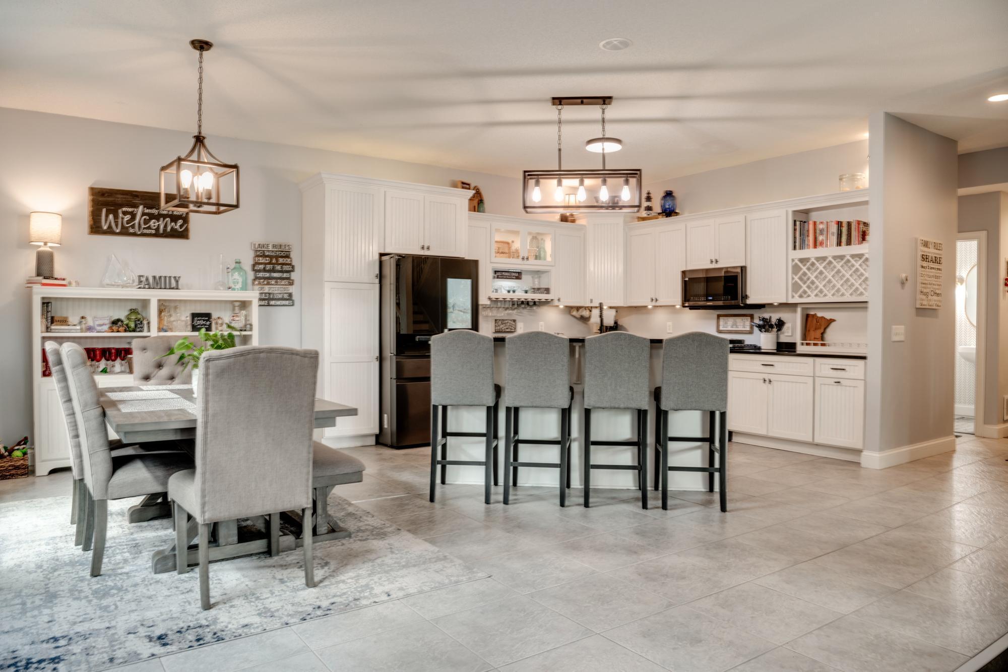 4646 Island View Drive