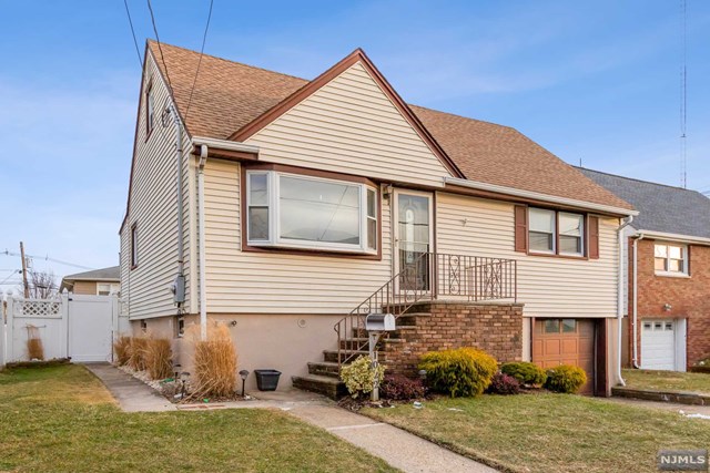 1022 Gillis Place
