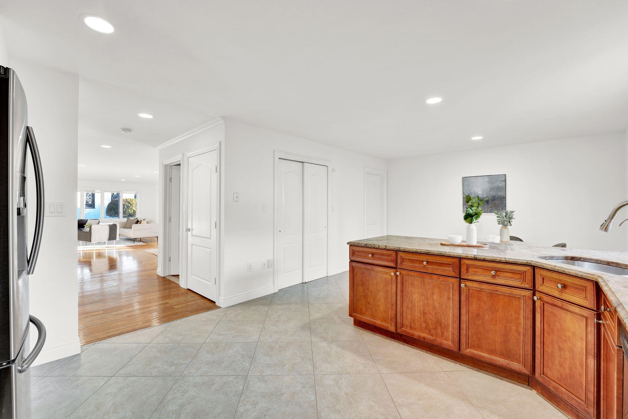 833 2ND ST