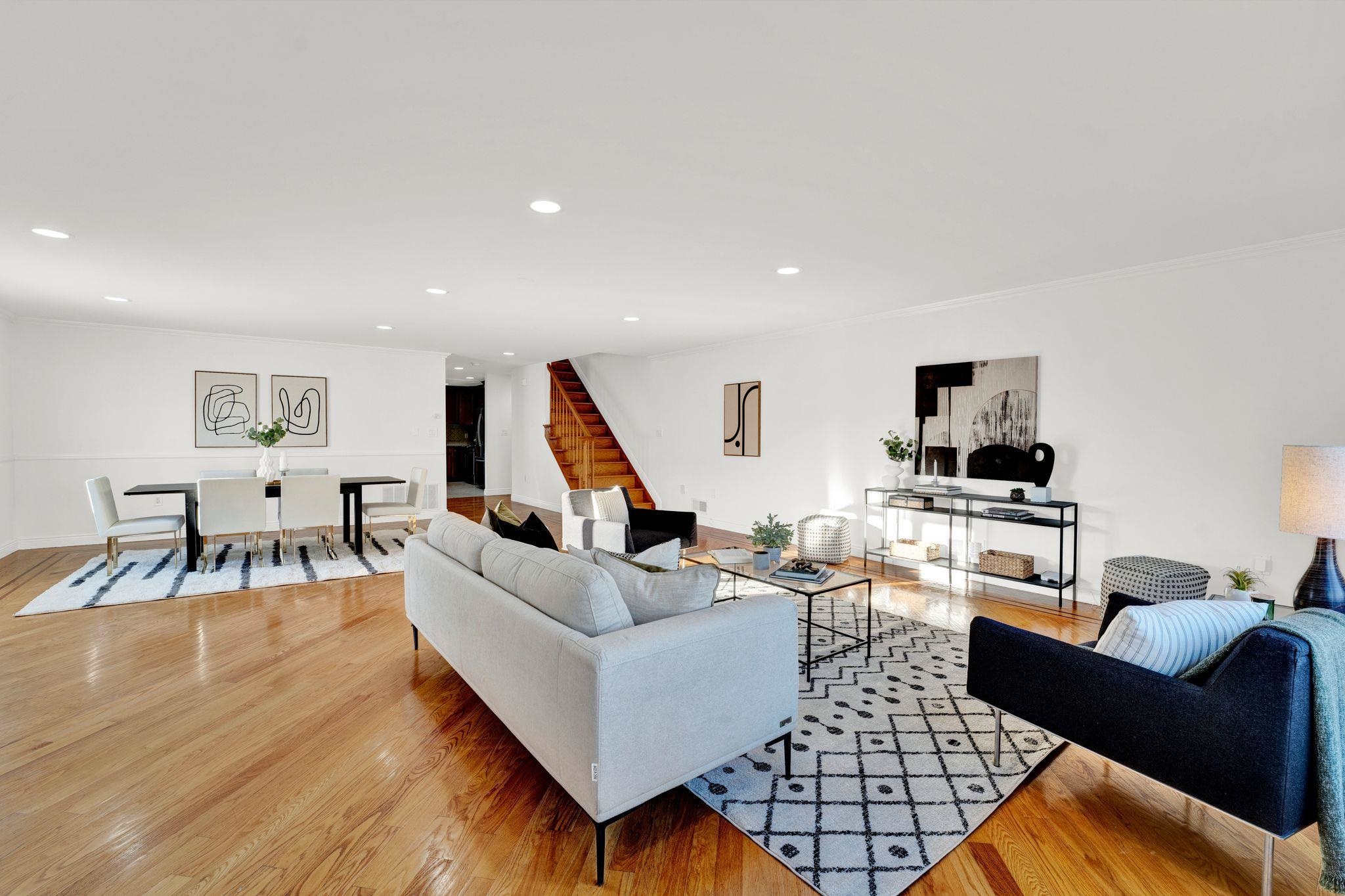 833 2ND ST
