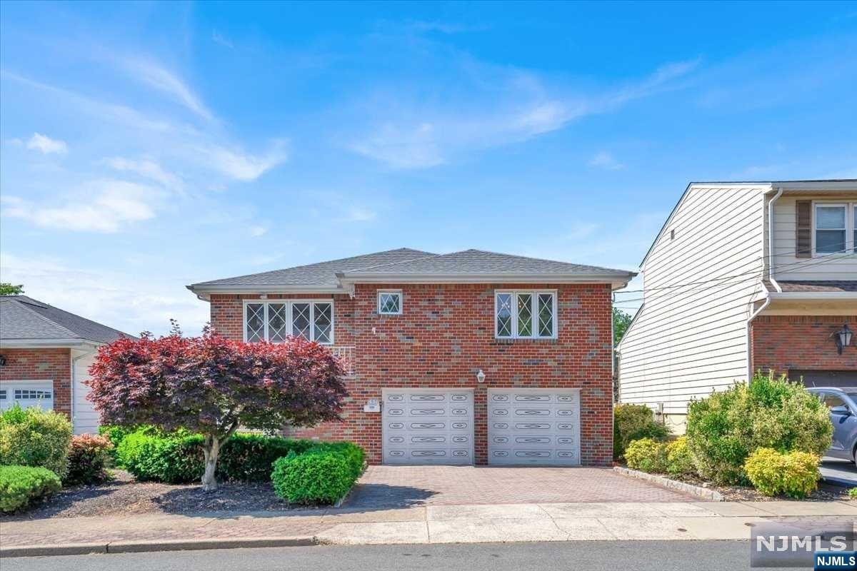 631 Chestnut Place