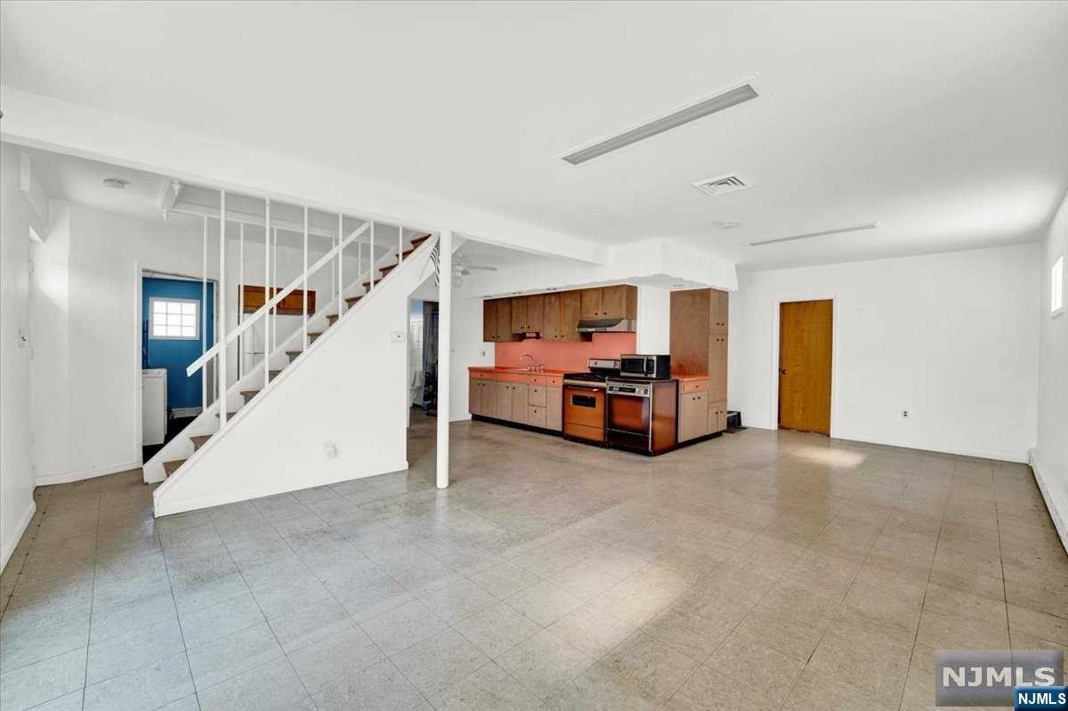 631 Chestnut Place