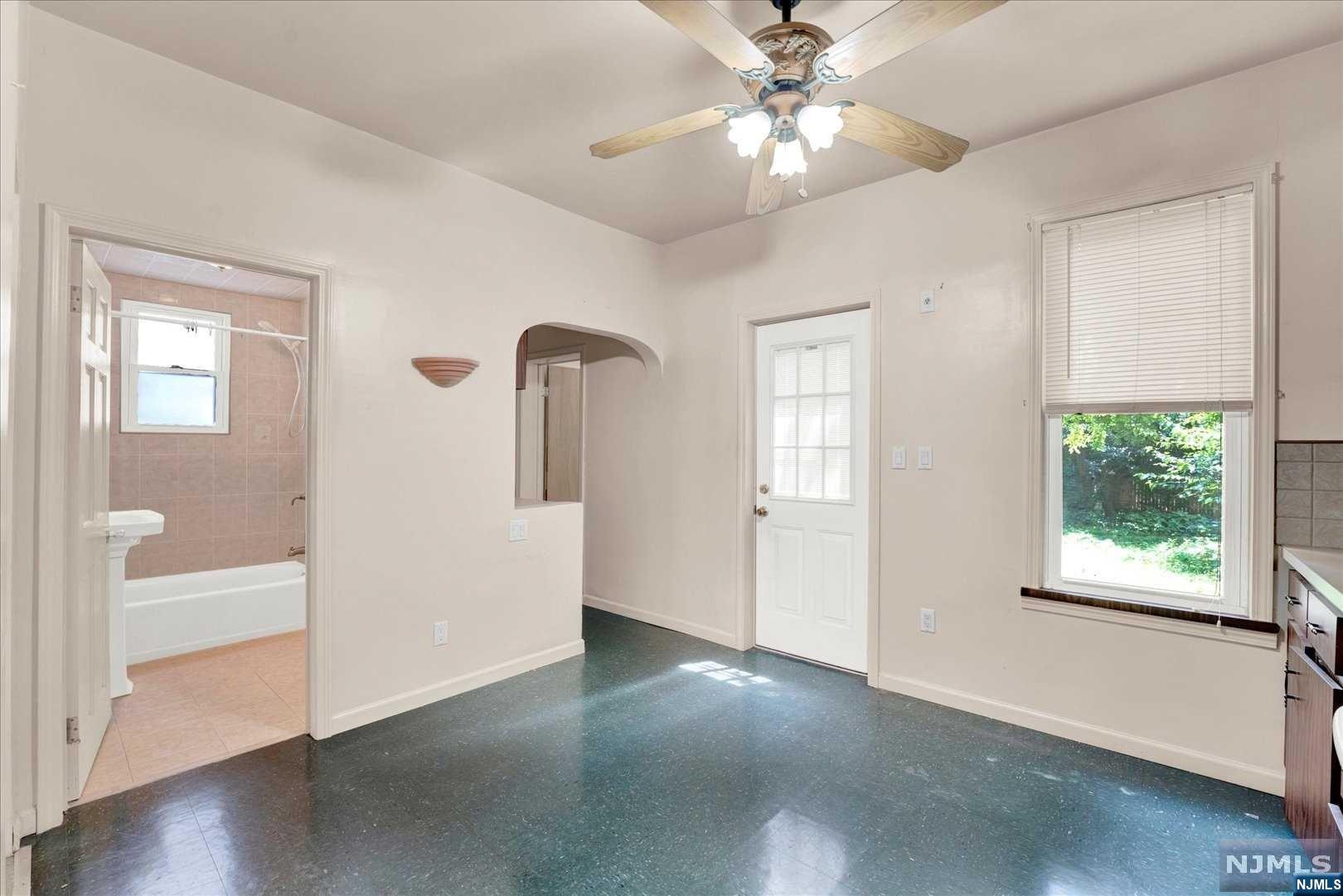 810 7th Street
