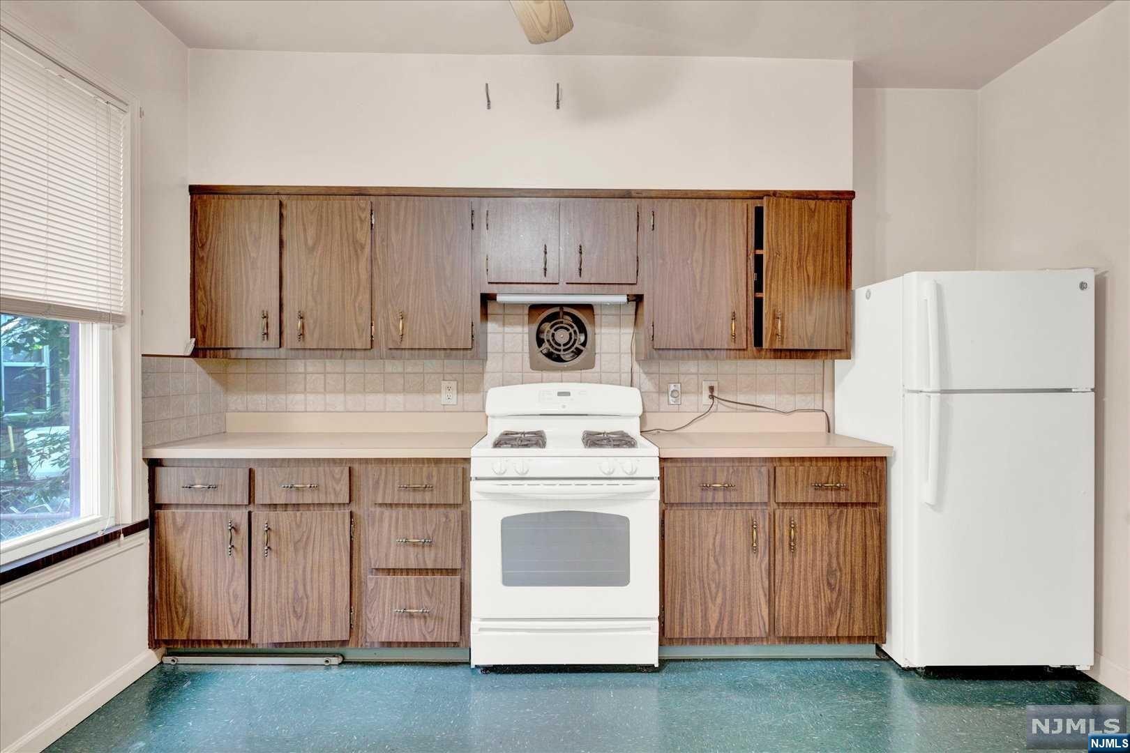 810 7th Street