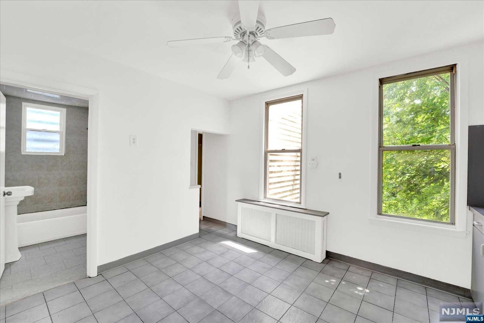 810 7th Street