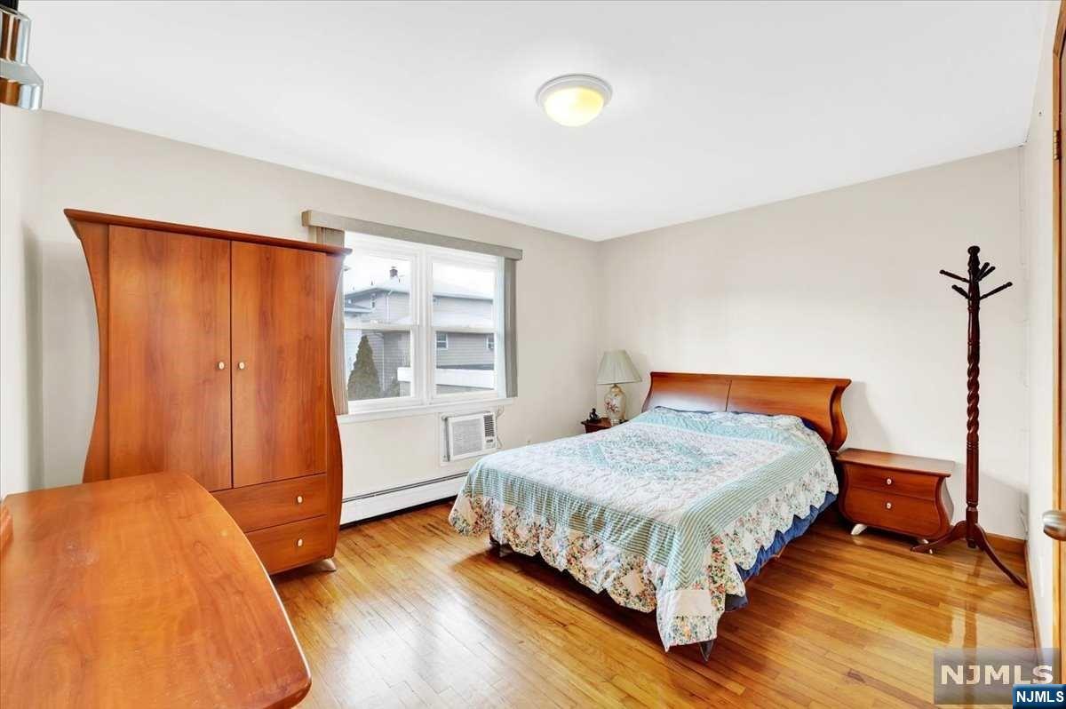 729 2nd Street