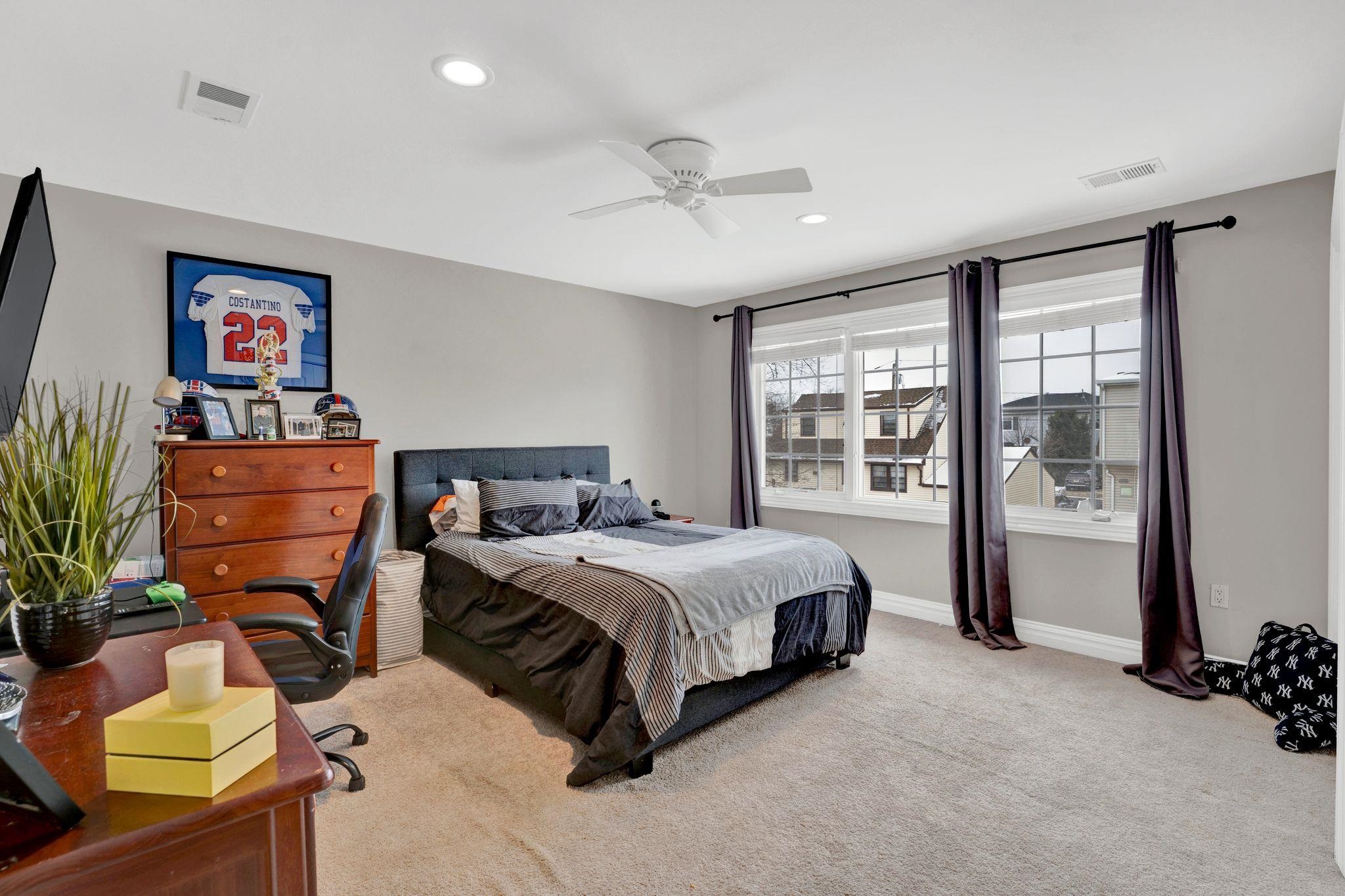 701 GOLDEN AVE