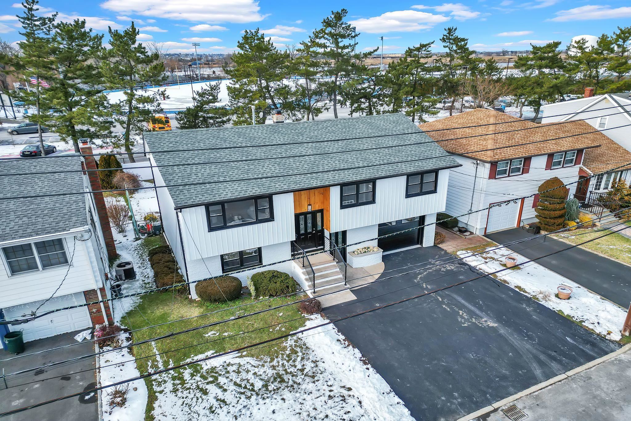 150 MEADOW LANE