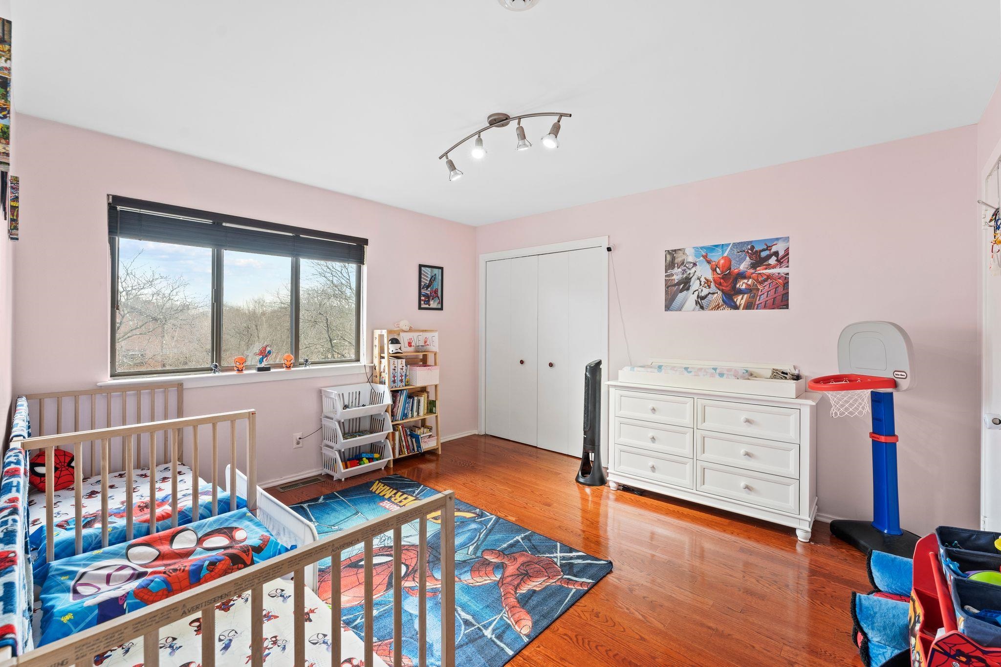 524 TEAL PLAZA