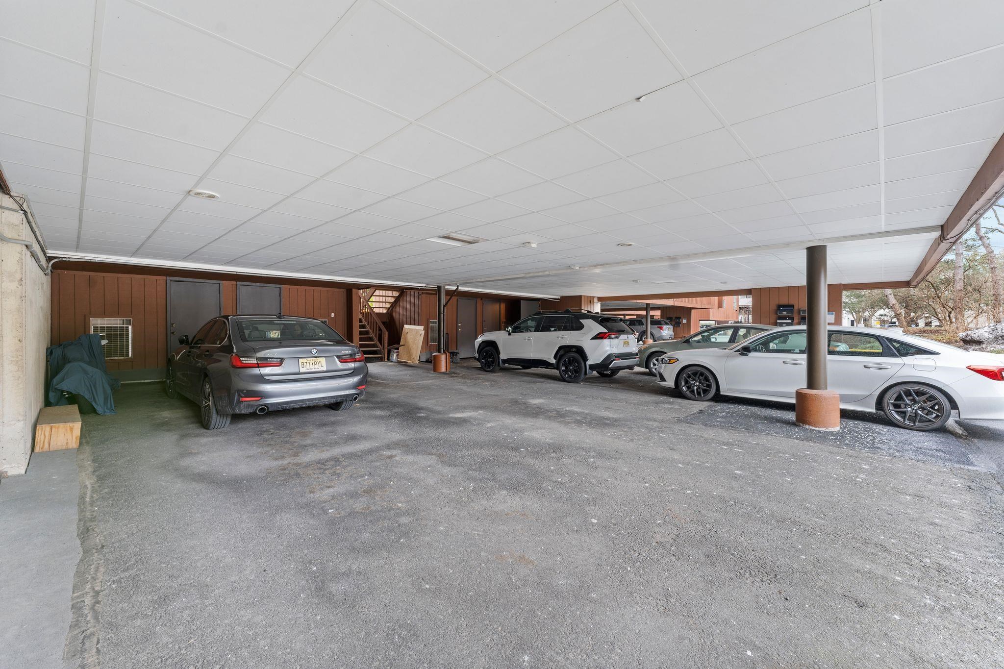 524 TEAL PLAZA