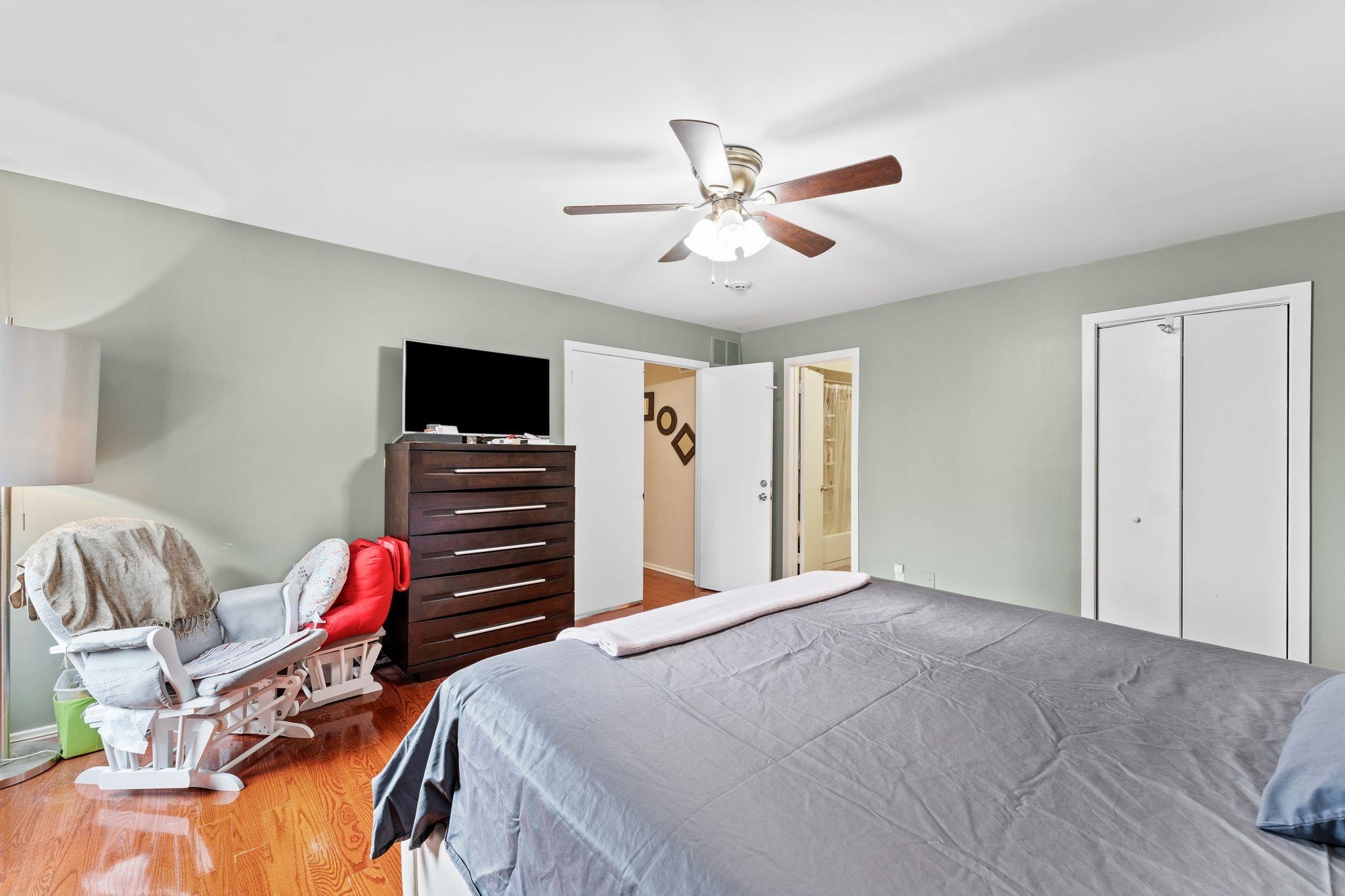 524 TEAL PLAZA