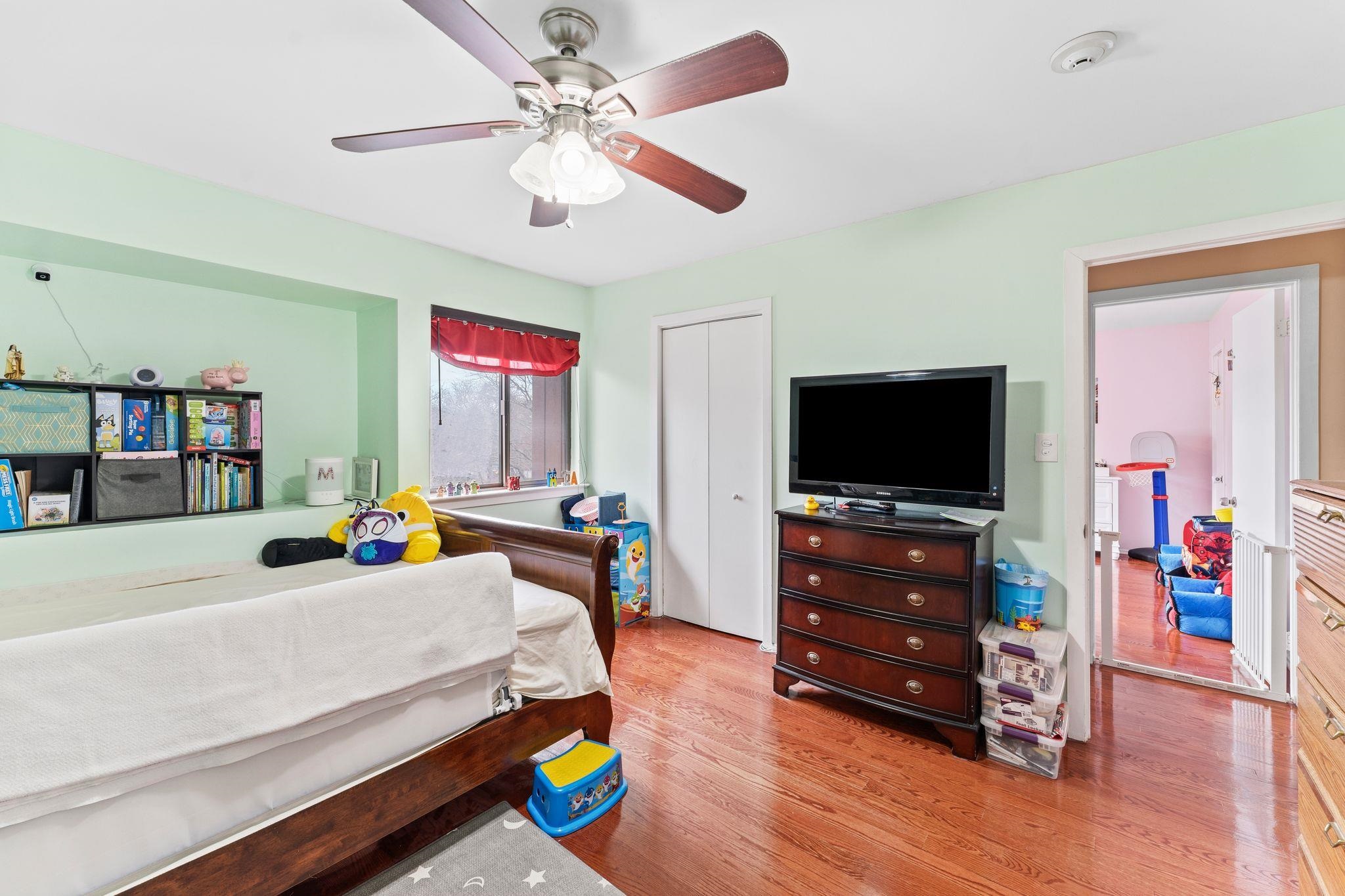 524 TEAL PLAZA