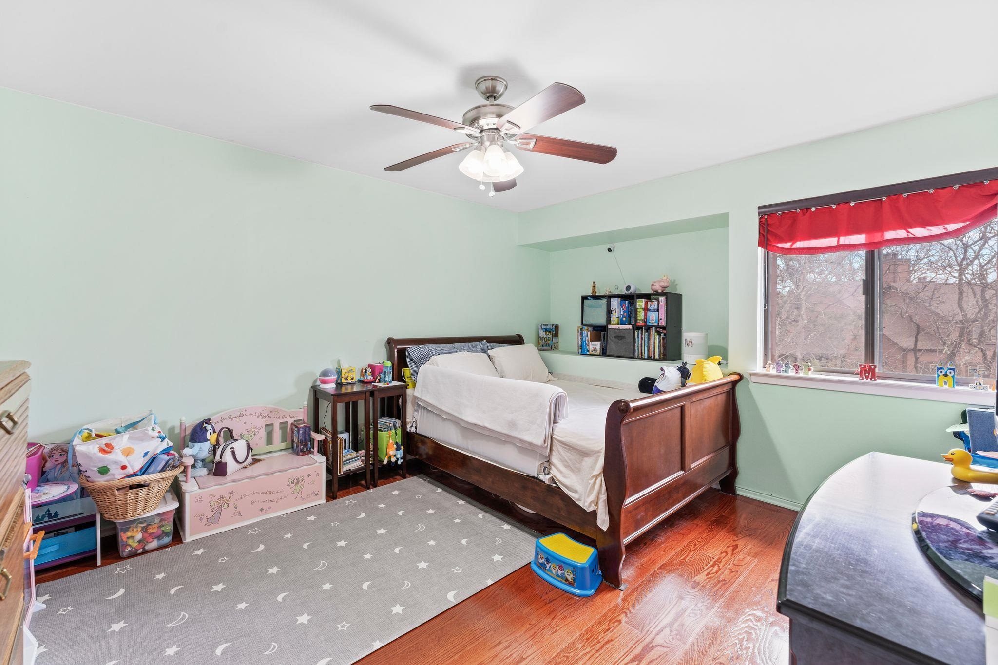 524 TEAL PLAZA