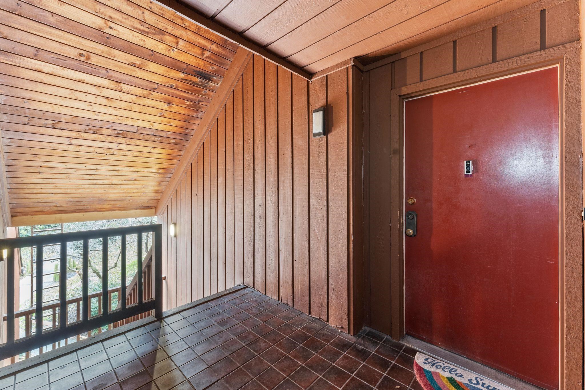 524 TEAL PLAZA