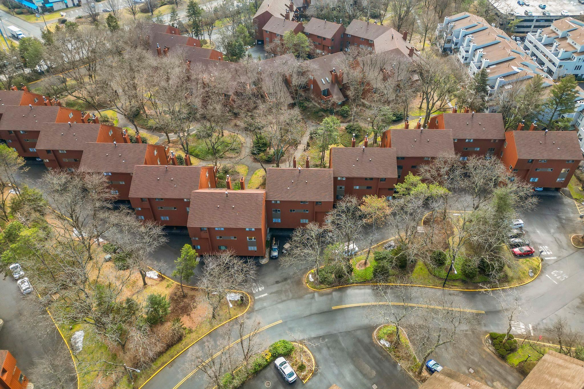 524 TEAL PLAZA