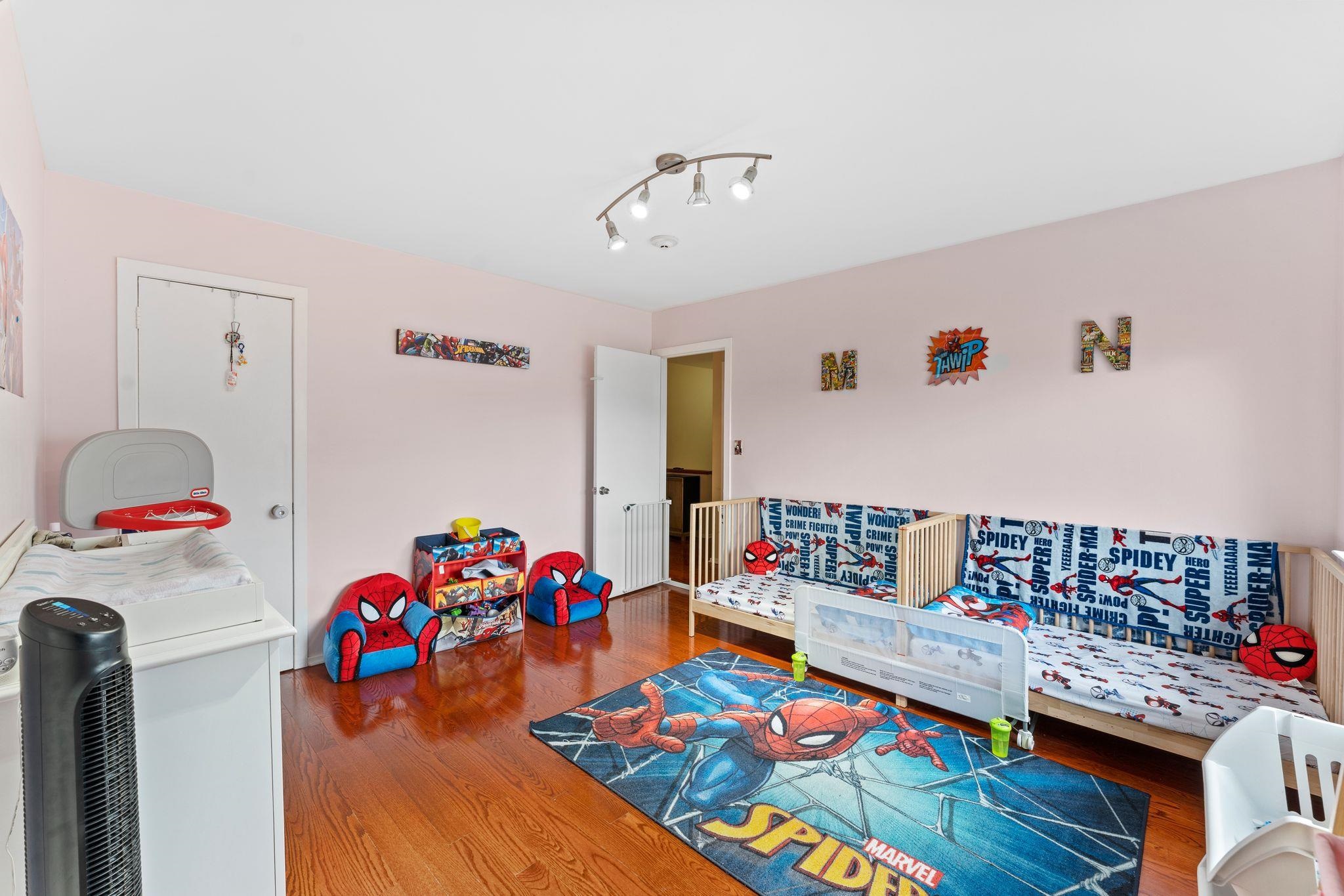 524 TEAL PLAZA