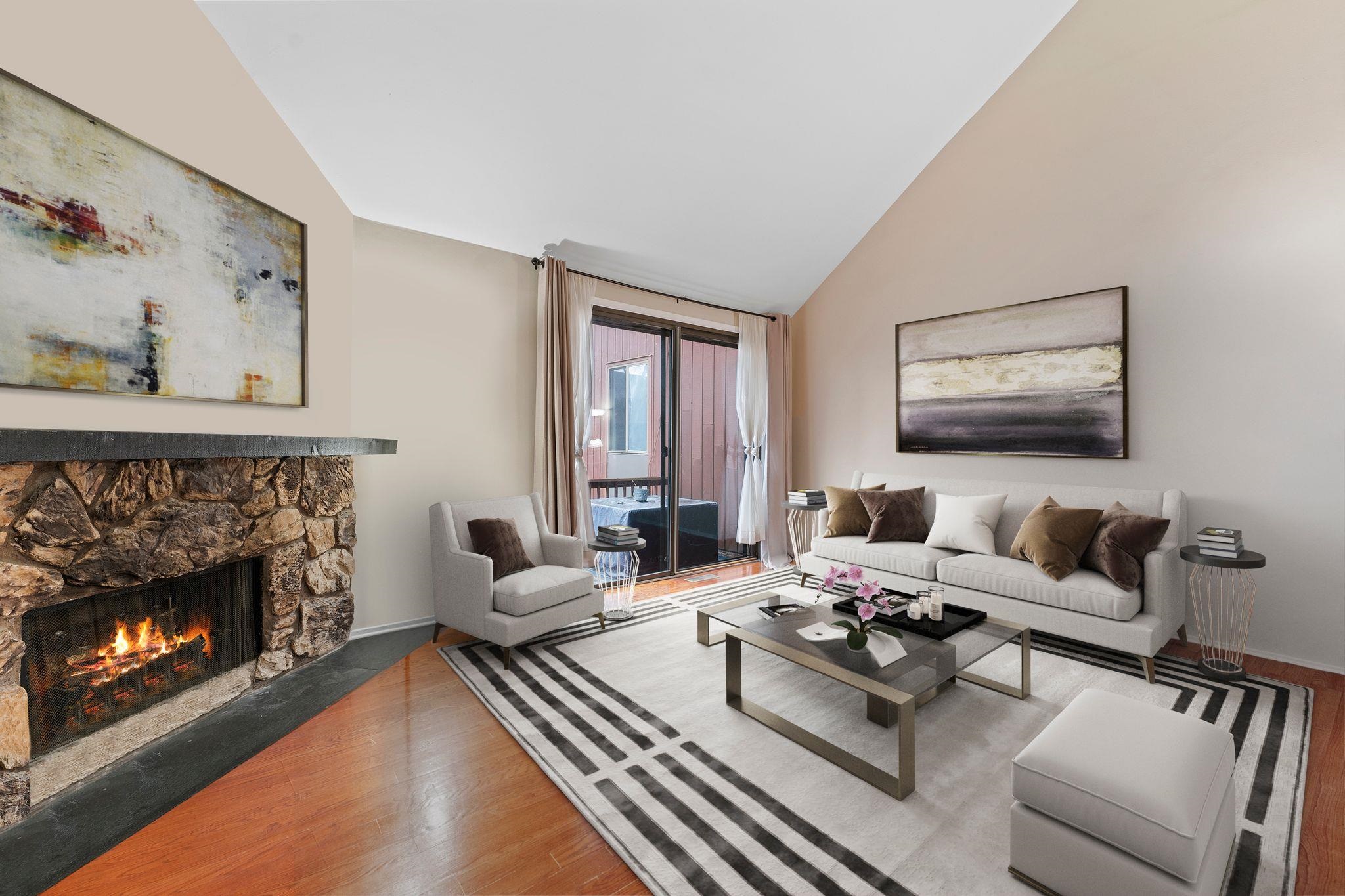 524 TEAL PLAZA