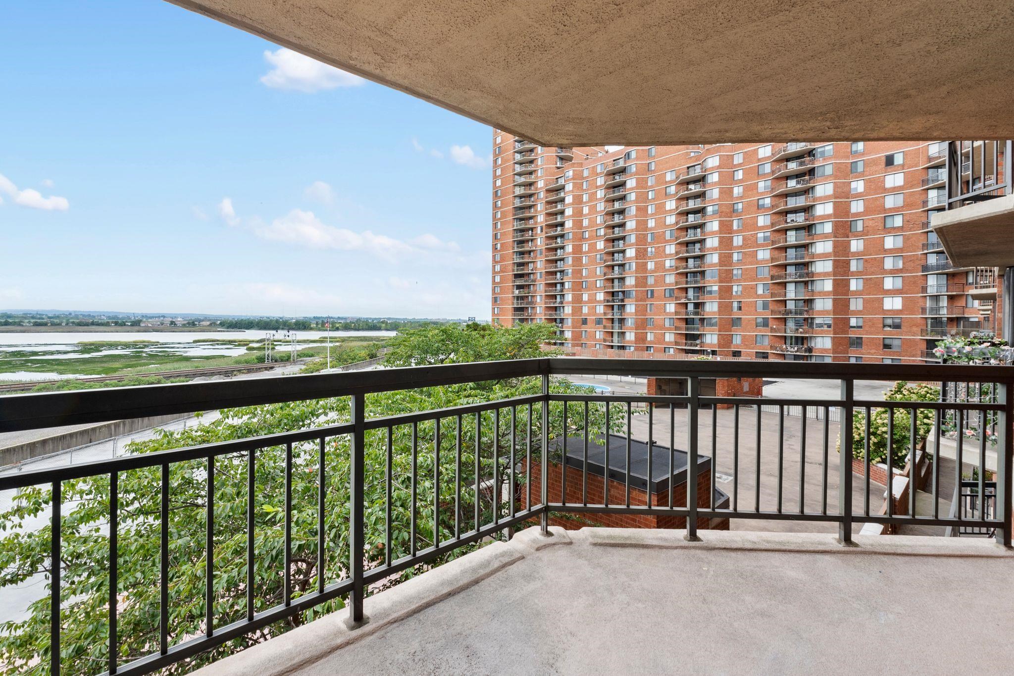 308 HARMON COVE TOWER Unit: 308