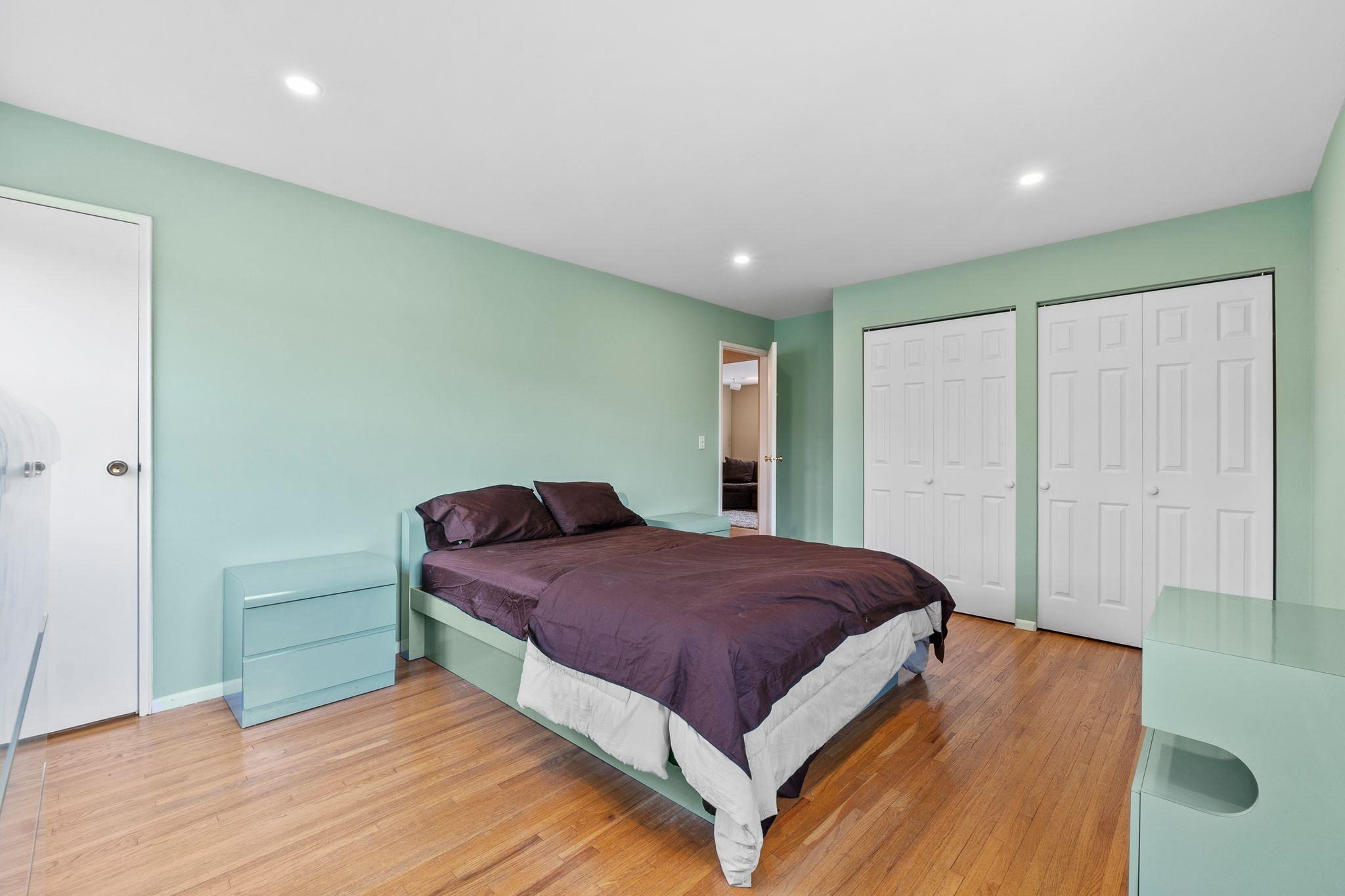 1138 FARM RD
