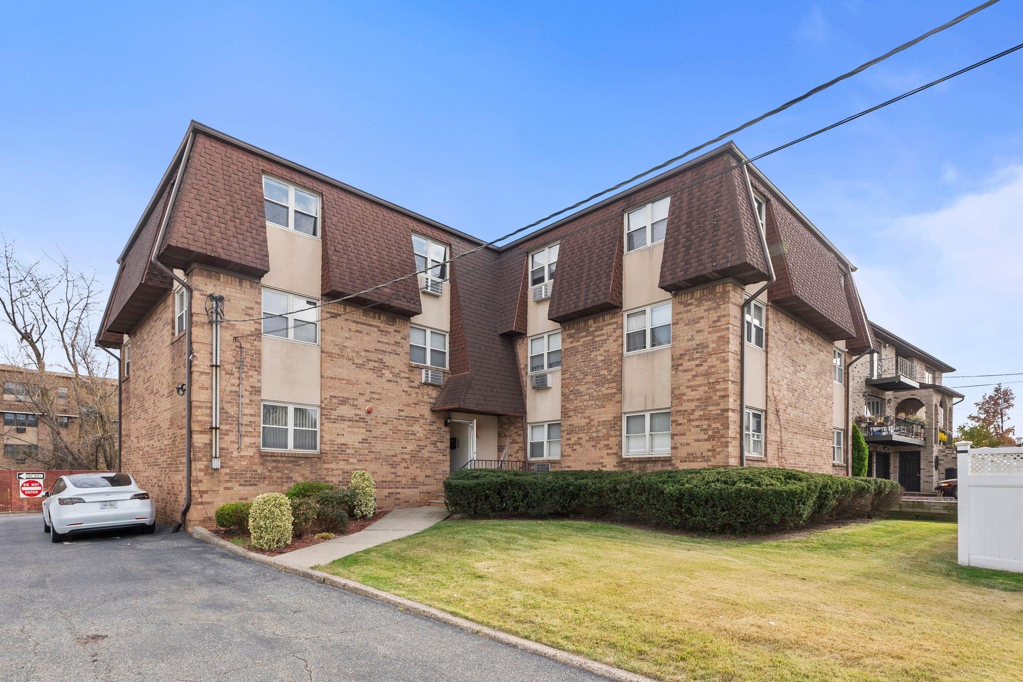 1138 FARM RD