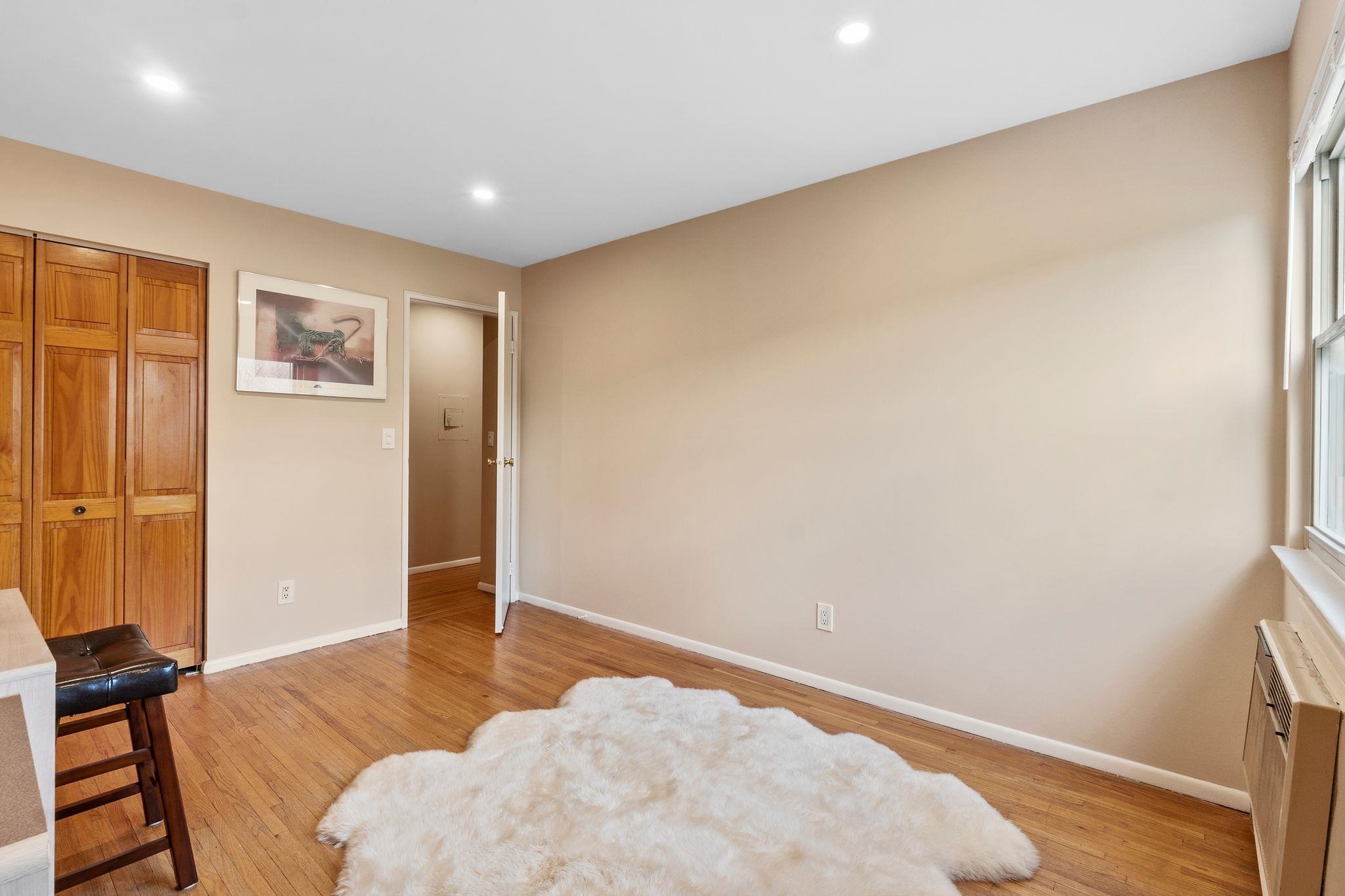 1138 FARM RD