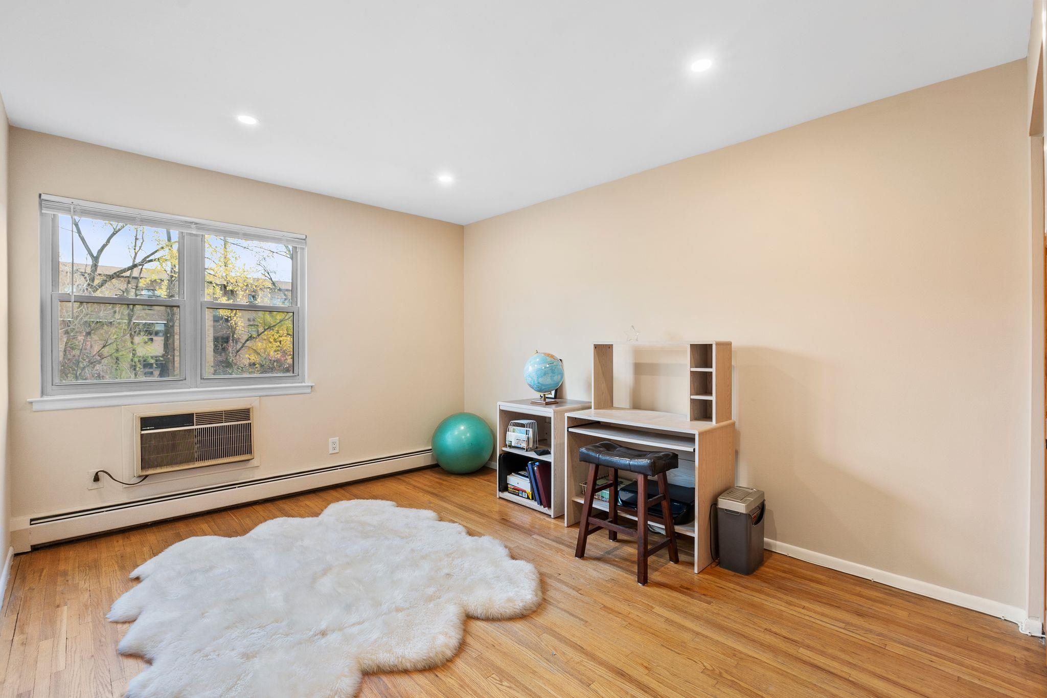 1138 FARM RD