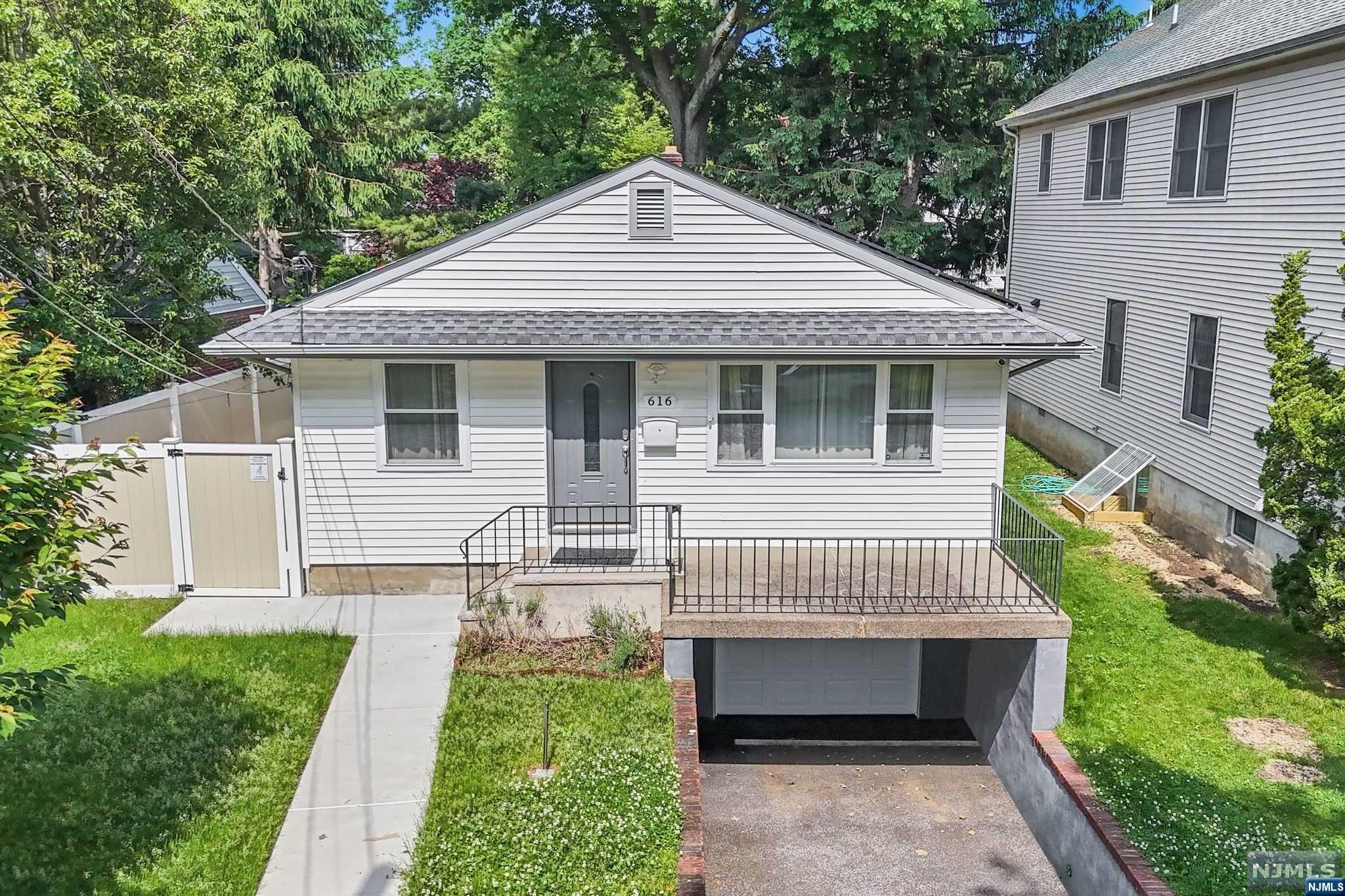 616 South Prospect Avenue