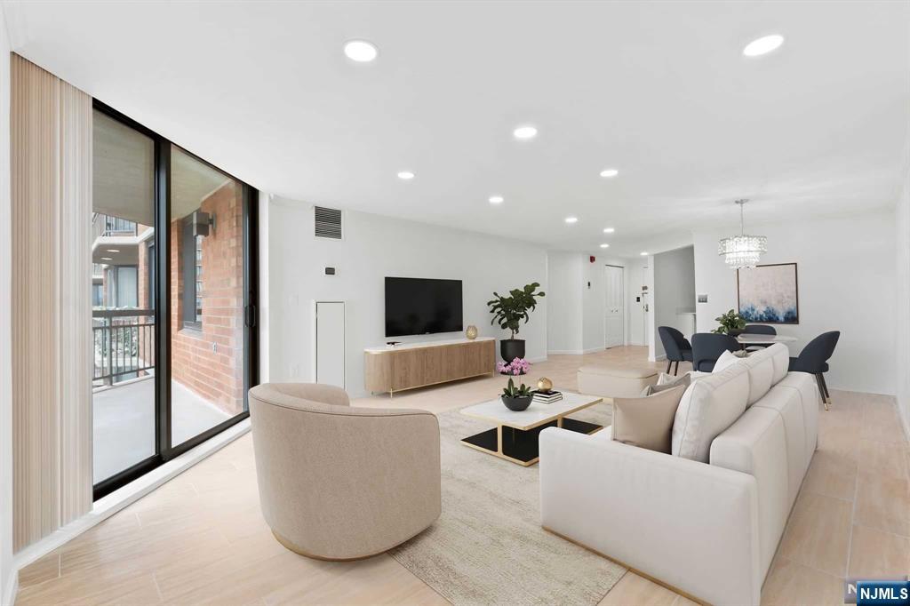 308 Harmon Cove Tower