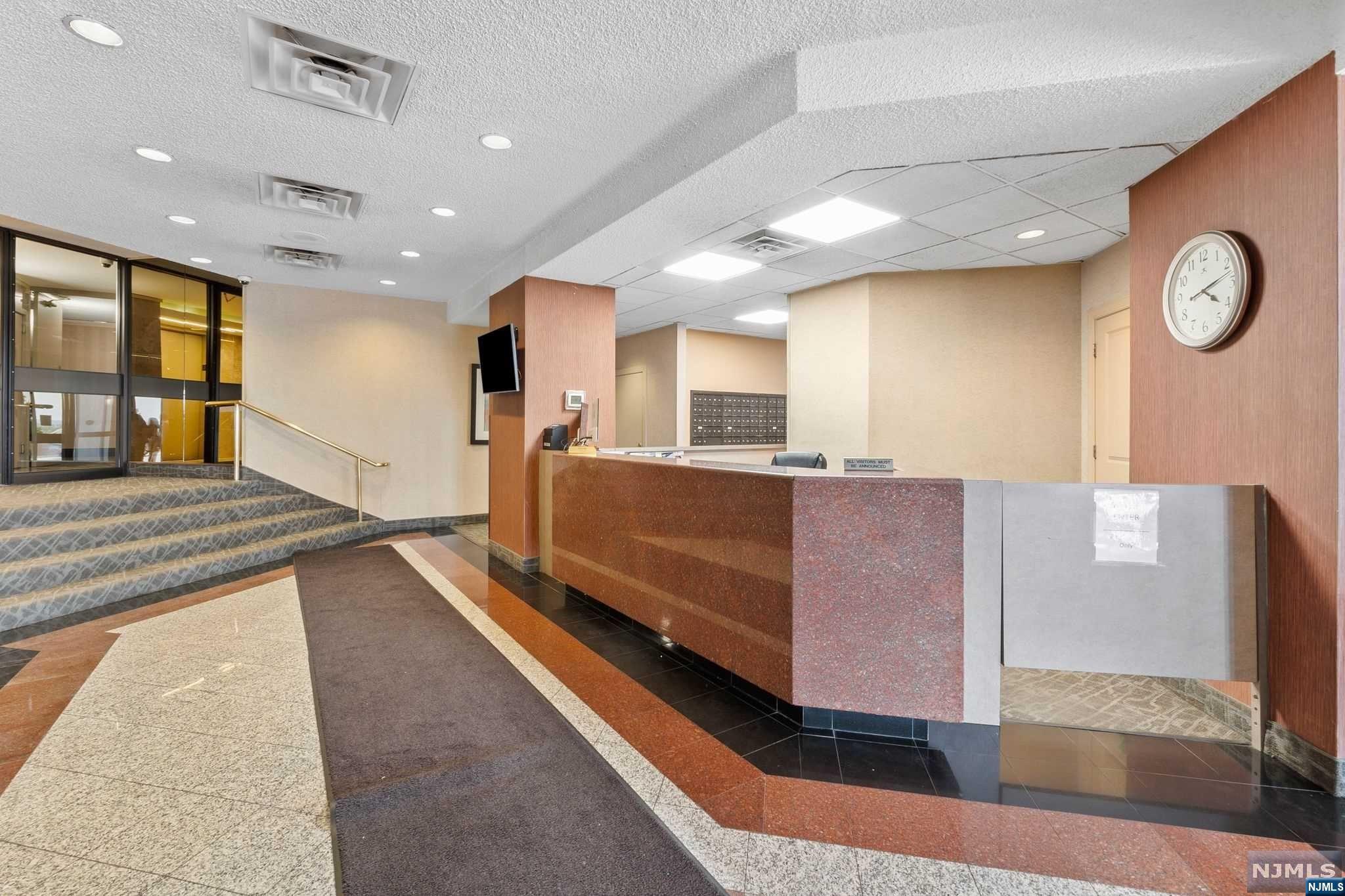 1020 Harmon Cove Tower