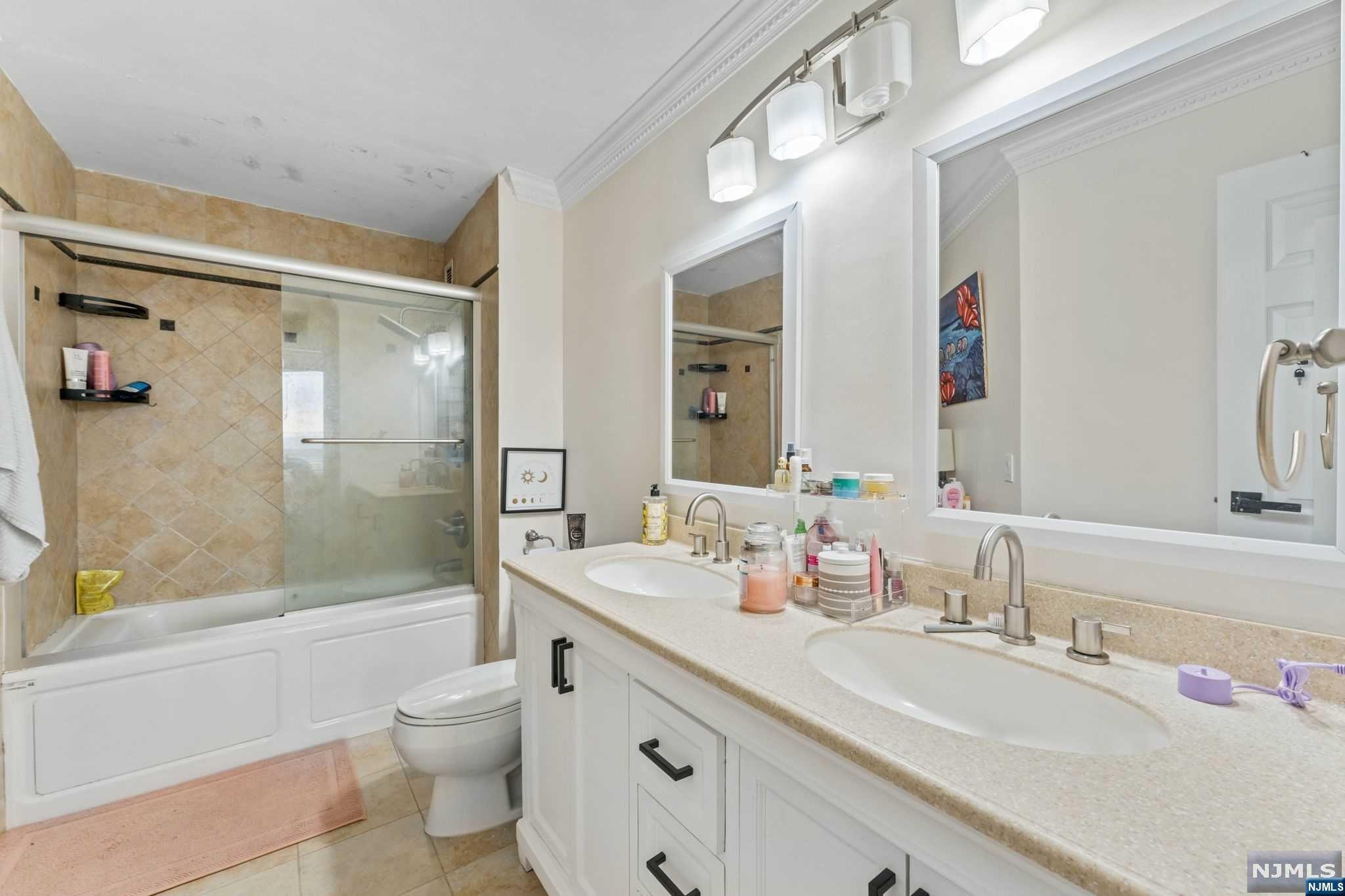 1020 Harmon Cove Tower