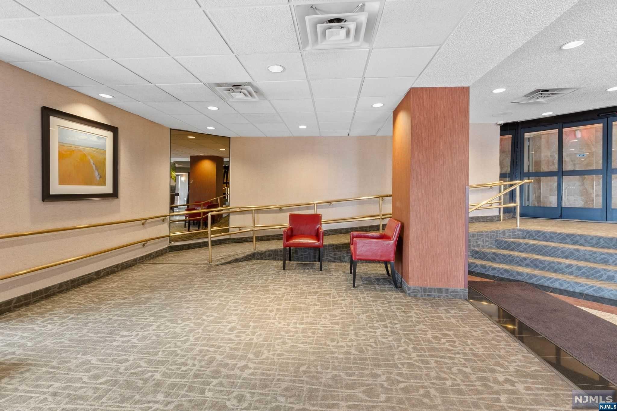 1020 Harmon Cove Tower