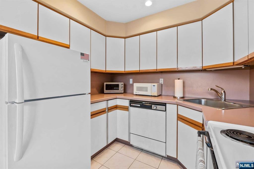1138 Farm Road
