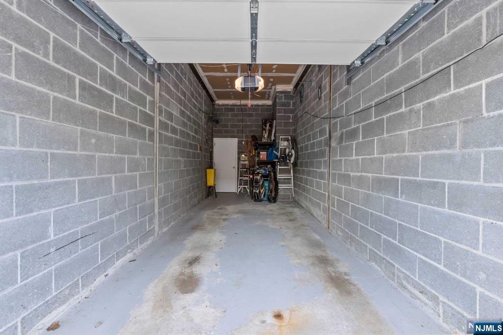 1138 Farm Road